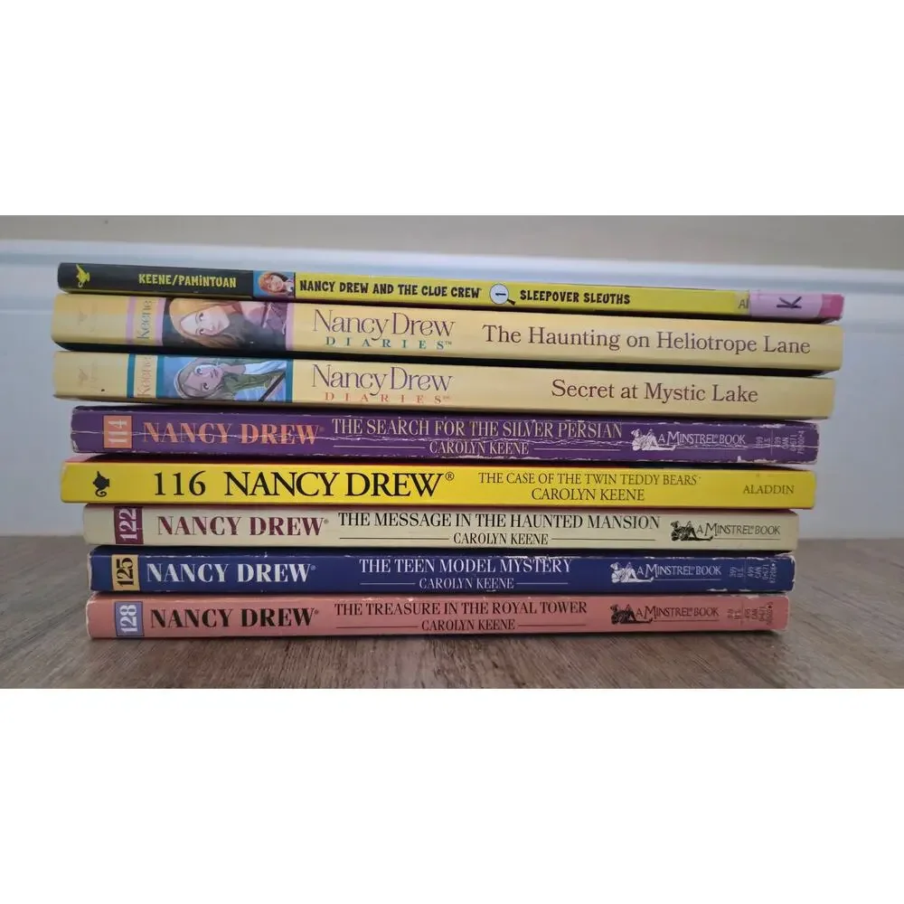 Nancy‎ Drew Book Lot - 7 Mystery Novels